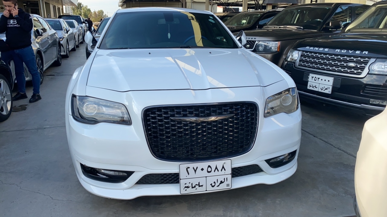 کرایسلەر 300